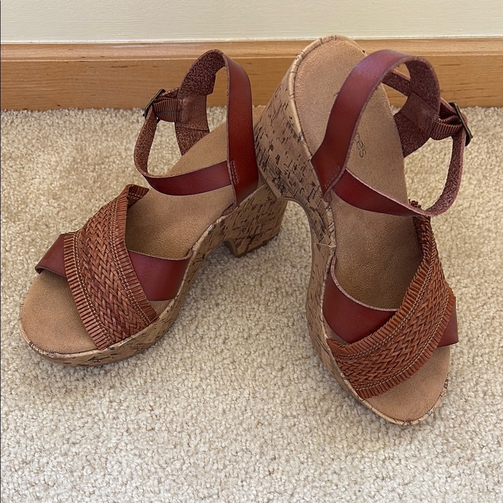 Maurices Brown Espadrille Sandals with Woven Straps EUC